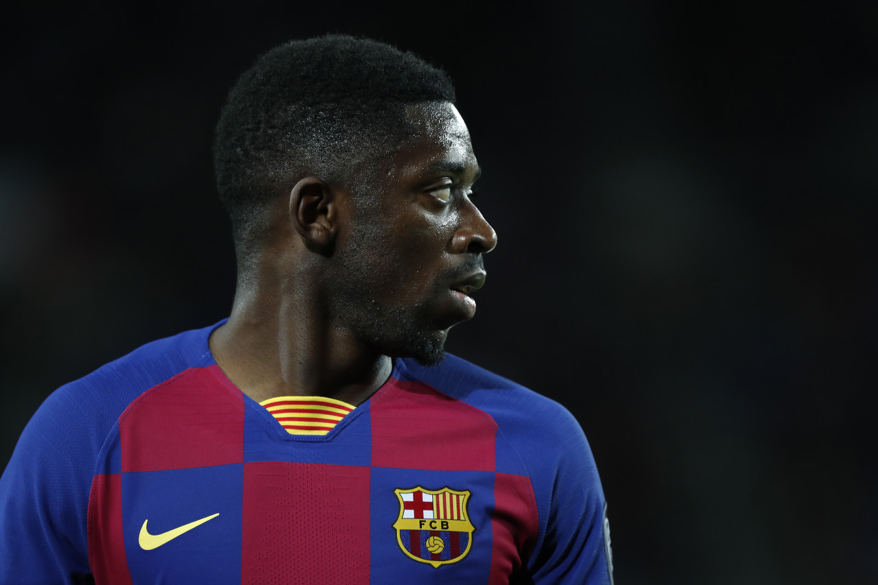 官方：多特与34岁第二门将亚历山大-迈尔续约至2027年（多特官宣34岁替补门将亚历山大-迈尔续约，合同至2027年）