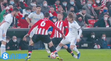 足球战术板必学的基础内容（足球战术板入门必备要点）