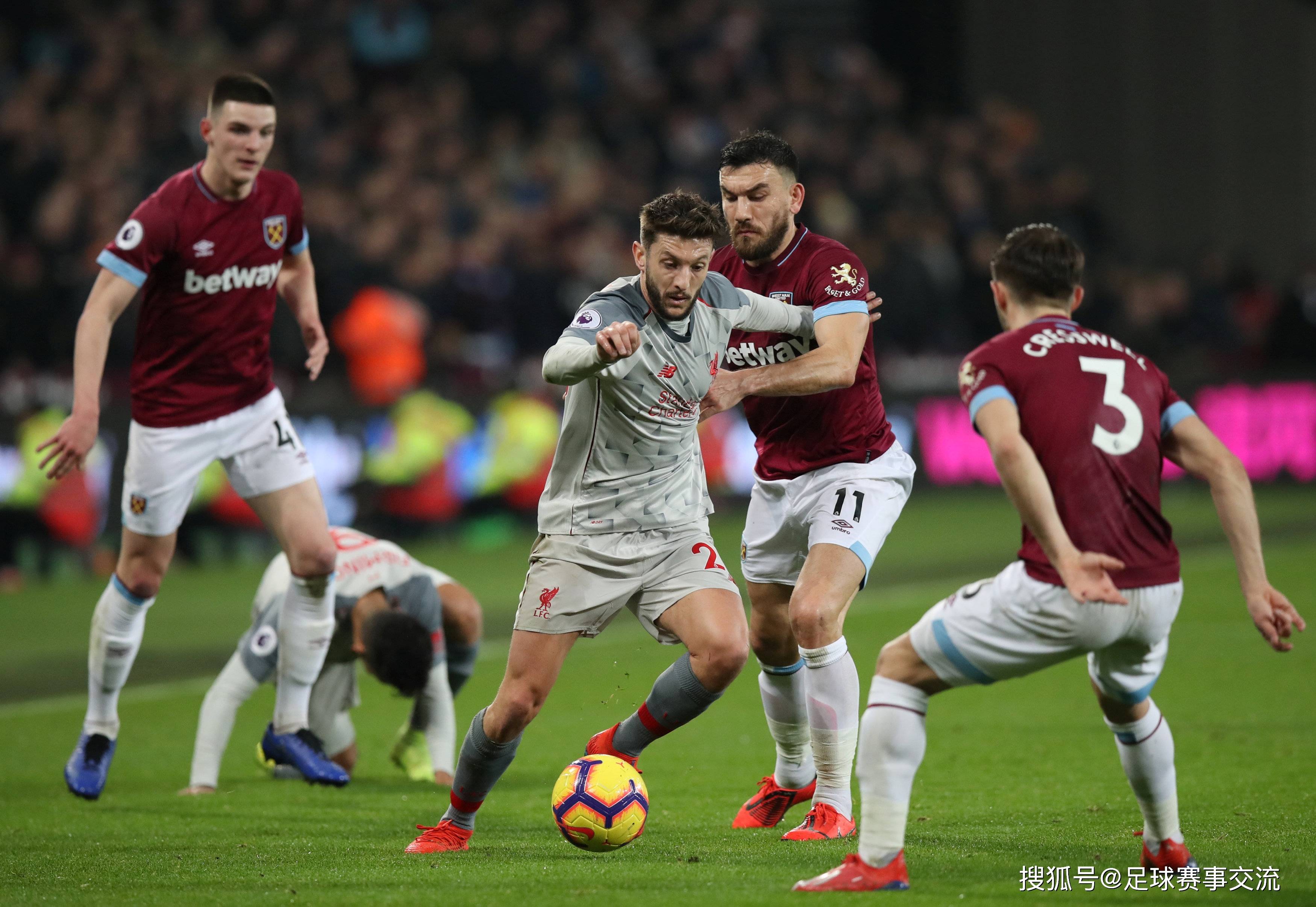 前裁判：球运行轨迹决定比塞克犯规不是红牌；皮奥倒地不是点球（前裁判解读：球路判定比塞克犯规不该红牌，皮奥倒地不判点球）