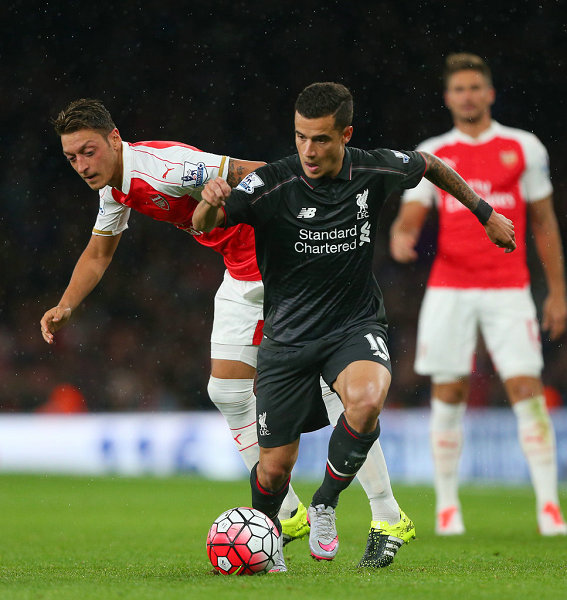 西甲积分榜：巴萨先赛获胜领先皇马4分，马竞两连败暂列第五（西甲最新积分榜：巴萨抢先取胜将对皇马优势扩大至4分，马竞两连败暂居第5）